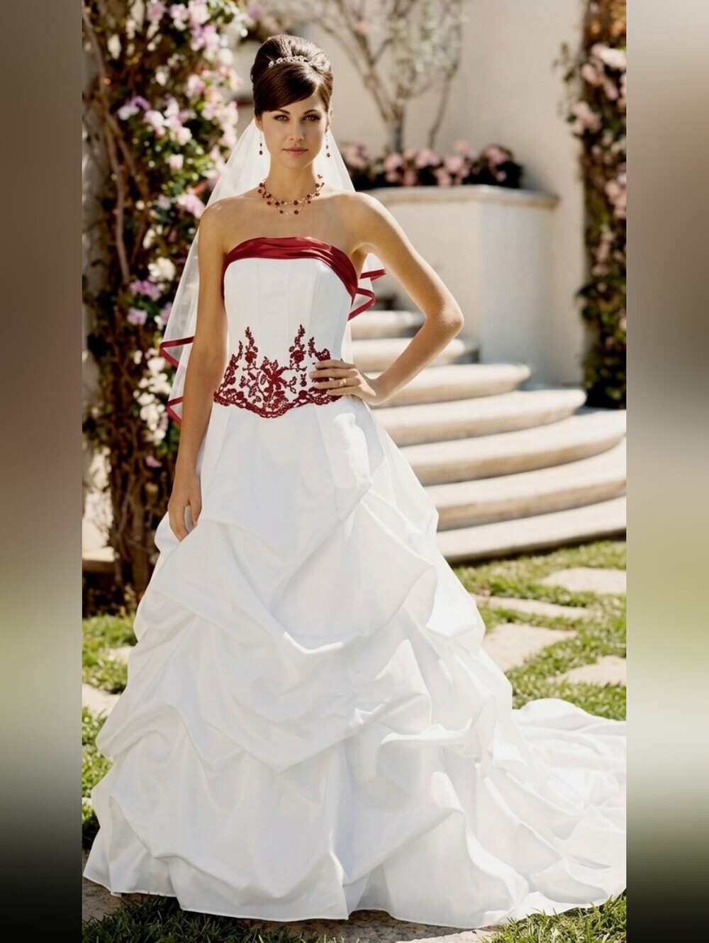 DAVIDS BRIDAL WHITE WEDDING GOWN SIZE 14 RED EMBROIDERY WHITE SATIN